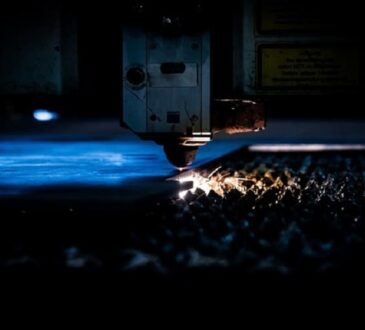 Como funciona o corte a laser de aço
