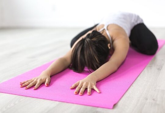 fazer yoga em casa